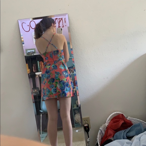 Pink flower print dress with cross back straps - Picture 2 of 3